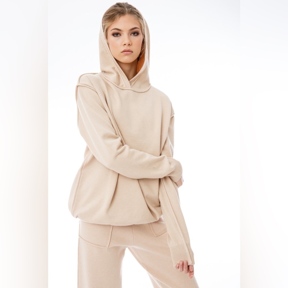 ELLANDEMM Long Sleeve Oversized Hoodie